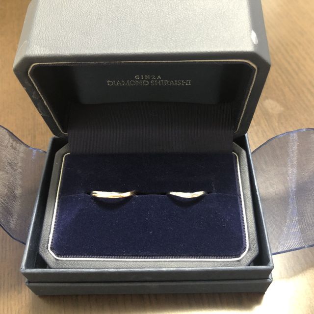 【銀座ダイヤモンドシライシの口コミ】 ダイヤモンドが美しく見えてよいと思いました。明るい雰囲気はあるが、派…