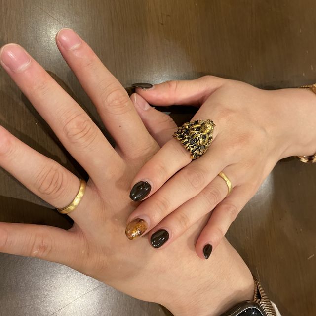 【Smith(工房スミス)の口コミ】 当初は、店頭に置いてある指輪に好みのデザインがありそれがきっかけでお…