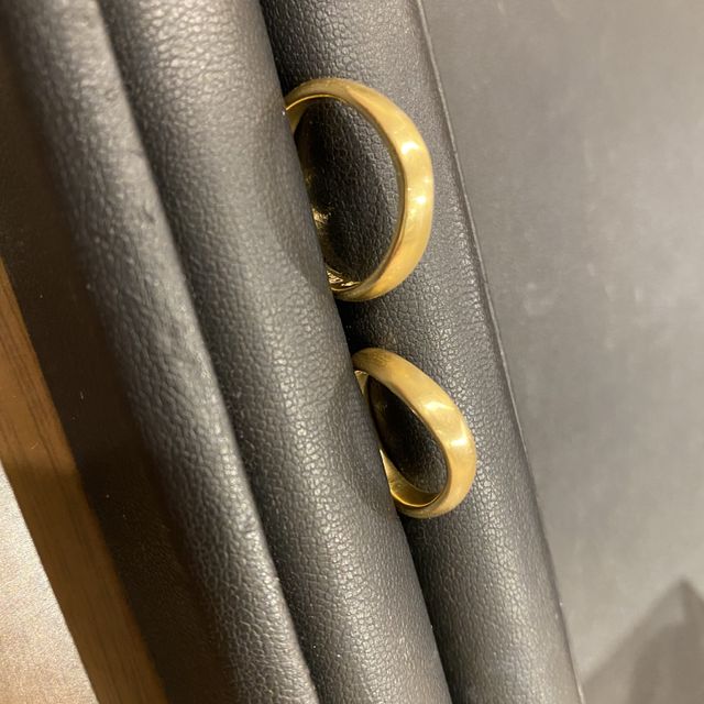 【Smith(工房スミス)の口コミ】 当初は、店頭に置いてある指輪に好みのデザインがありそれがきっかけでお…