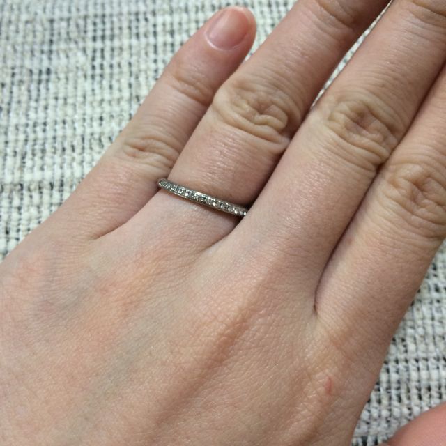 【Ponte Vecchio(ポンテヴェキオ)の口コミ】 結婚指輪と重ねづけできる、ハーフエタニティで探していました。金額も抑…