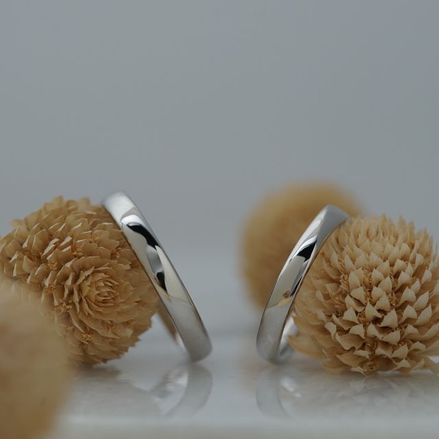 【THREE TREES(スリーツリーズ)の口コミ】 インスタグラムでふと目に入って
手作り指輪を知り、ずっと身に付ける指輪…