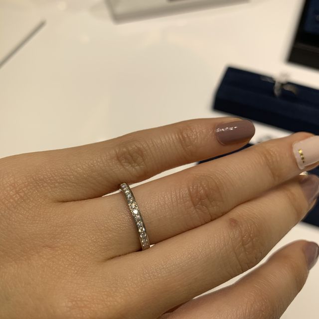 【4℃ BRIDAL(ヨンドシーブライダル)の口コミ】 ハーフエタニティの結婚指輪です。他のブランドのハーフエタニティリング…