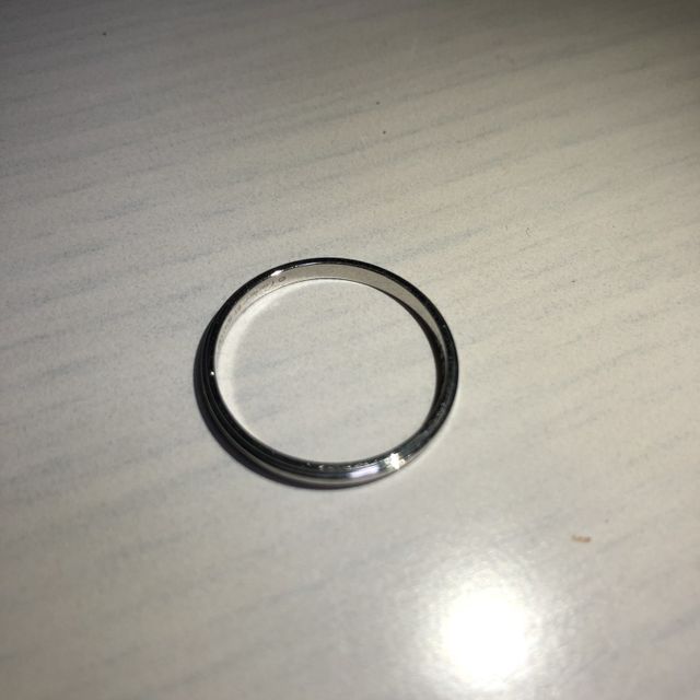 【カルティエ(Cartier)の口コミ】 シンプルで飽きないデザインなので、いつまでも着用できると思ったのでこ…