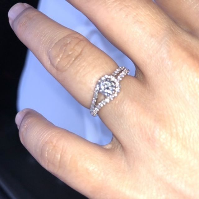 【宝寿堂(ほうじゅどう)の口コミ】 仕事の都合で普段は指輪着けないので、結婚指輪は華やかなものにしました…