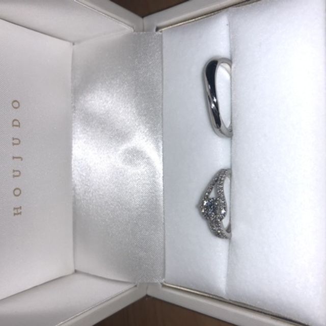 【宝寿堂(ほうじゅどう)の口コミ】 仕事の都合で普段は指輪着けないので、結婚指輪は華やかなものにしました…