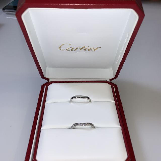 【カルティエ(Cartier)の口コミ】 婚約指輪もカルティエで購入して気に入ったので結婚指輪も同じブランドに…