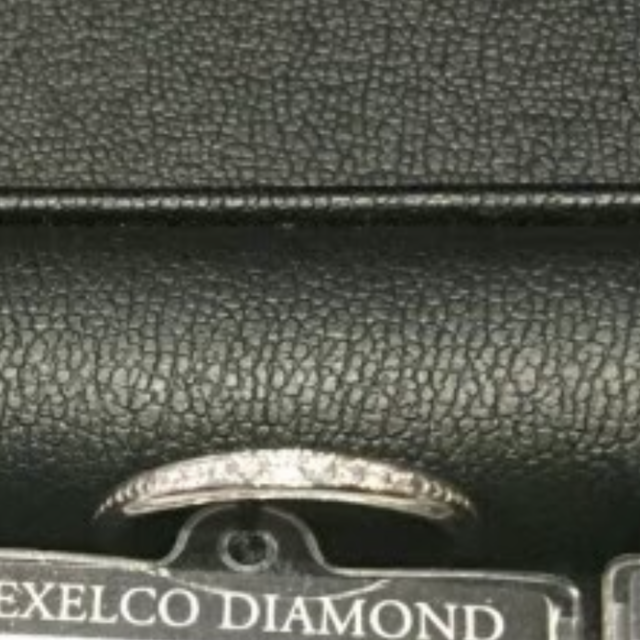 【エクセルコダイヤモンド(EXELCO DIAMOND)の口コミ】 婚約指輪のセットリングが、こちらの指輪でした。リングにダイヤが埋め込…
