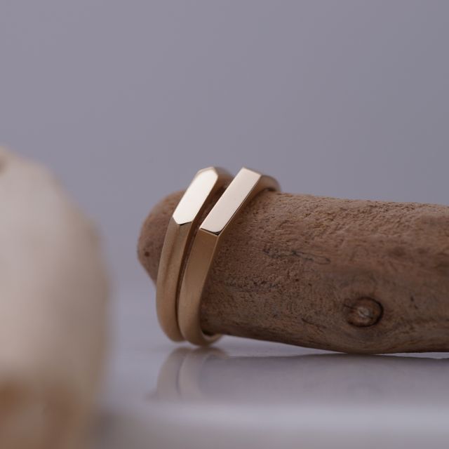 【THREE TREES(スリーツリーズ)の口コミ】 既製品ではなく二人で思いを込めた指輪が作れることや、価格がリーズナブ…