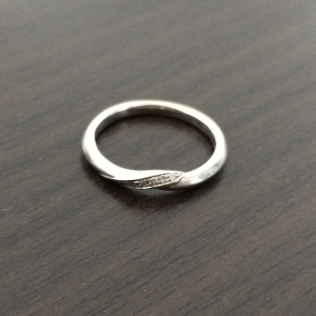 【4℃ BRIDAL(ヨンドシーブライダル)の口コミ】 デザインと刻印を総合的に考えて、こちらを選びました。似たようなデザイ…