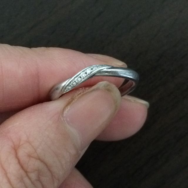 【4℃ BRIDAL(ヨンドシーブライダル)の口コミ】 デザインと刻印を総合的に考えて、こちらを選びました。似たようなデザイ…