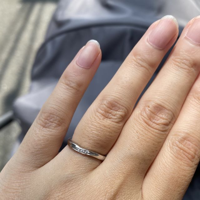 【銀座ダイヤモンドシライシの口コミ】 シンプルでありながらも存在感のデザインで、歳を取っても飽きが来ない指…