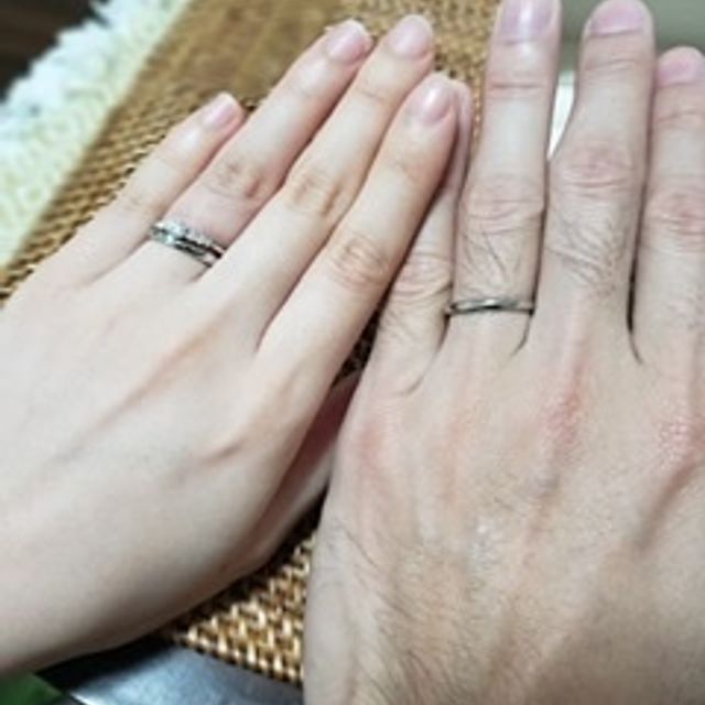 【ヴァンドーム青山(VENDOME AOYAMA)の口コミ】 指輪の決め手は、普段仕事でも付けられるようにシンプルで綺麗目なデザイ…