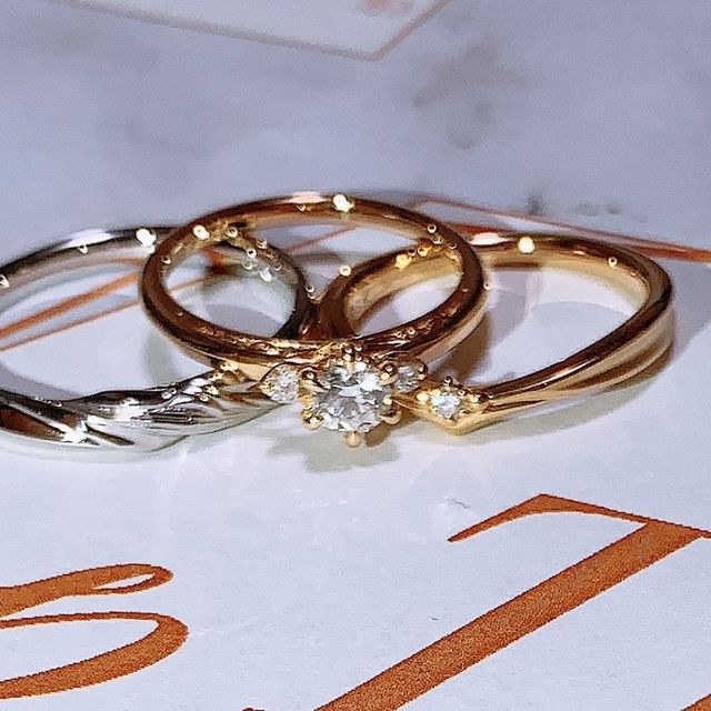 【ケイウノ ブライダル(K.UNO BRIDAL)の口コミ】 私がディズニーの美女と野獣が大好きで、主人が美女と野獣デザインのリン…