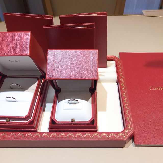 【カルティエ(Cartier)の口コミ】 立て爪の婚約指輪を探していました。私が購入した1985シリーズの指輪は古…