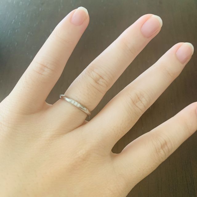 【ラザール ダイヤモンド(LAZARE DIAMOND)の口コミ】 夫の仕事の都合上、あまり繊細なデザイン等は避ける必要があり、担当の方…