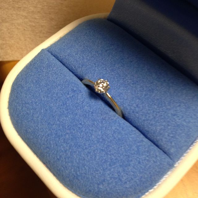 【銀座ダイヤモンドシライシの口コミ】 私が好きなデザインは「シンプル」、一粒ダイヤの指輪でした。事前に見て…