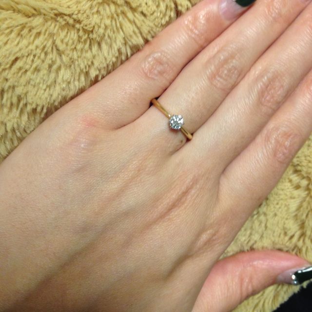 【銀座ダイヤモンドシライシの口コミ】 私が好きなデザインは「シンプル」、一粒ダイヤの指輪でした。事前に見て…