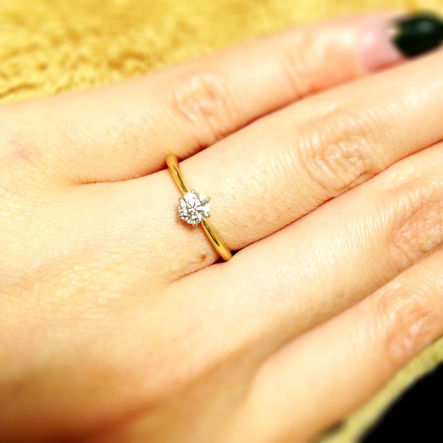 【銀座ダイヤモンドシライシの口コミ】 私が好きなデザインは「シンプル」、一粒ダイヤの指輪でした。事前に見て…