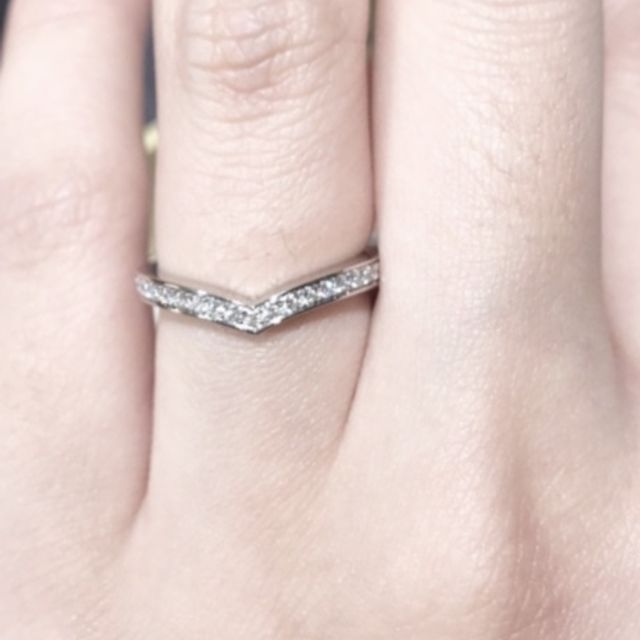 【ショーメ(CHAUMET)の口コミ】 こちらで試着させていただいたものは、プラチナリングのvカットになったも…