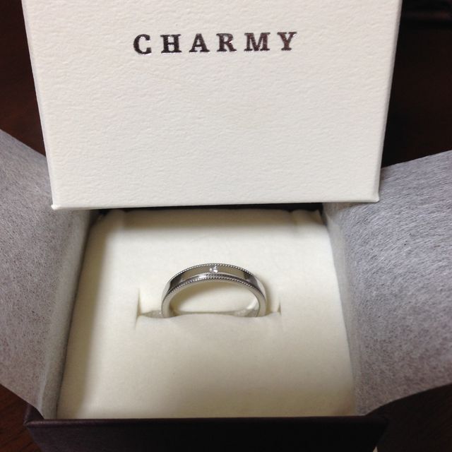【CHARMY(チャーミー)の口コミ】 夫婦二人とも指が立派なので、太めの指輪且つ仕事上シンプルなものをとい…