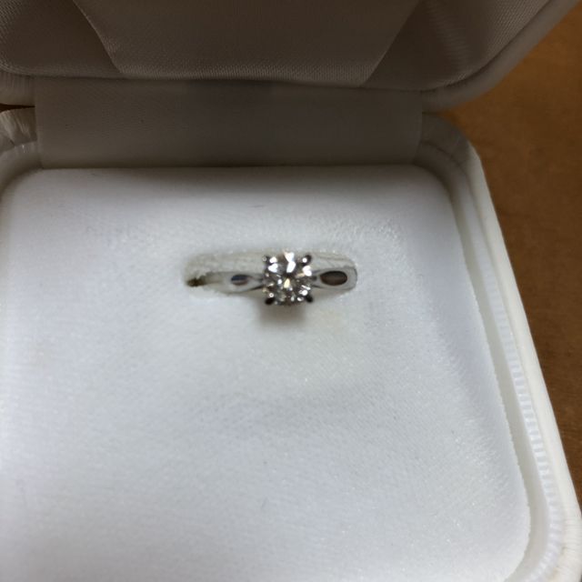 【Jewelry Pia(ジュエリーピア)の口コミ】 大手の店舗よりも、同じ質で値段が安く手に入った。大手の店舗よりも、結…