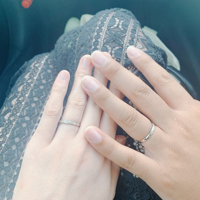 【銀座ダイヤモンドシライシの口コミ】 自分たちの指に合っていたことです！店員さんが色々見せてくださって私た…