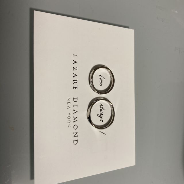 【ラザール ダイヤモンド(LAZARE DIAMOND)の口コミ】 男性側のデザインは、他の国内ブランドにはない唯一のデザインであったか…