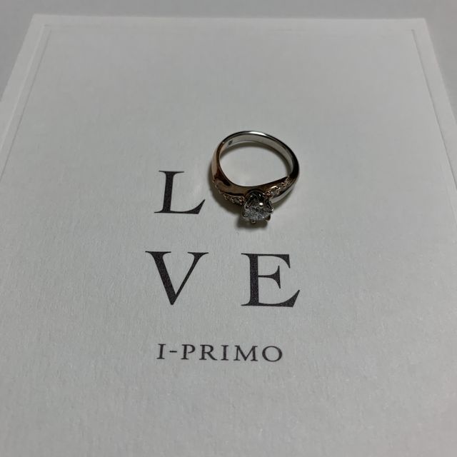 【アイプリモ(I-PRIMO)の口コミ】 婚約指輪だったので、彼が内緒で選んでくれていました。私のイメージを考…