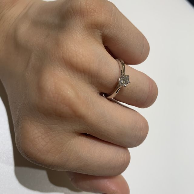 【ラザール ダイヤモンド(LAZARE DIAMOND)の口コミ】 婚約指輪だからこそ一石の指輪を購入していただけるという重みを感じて決…