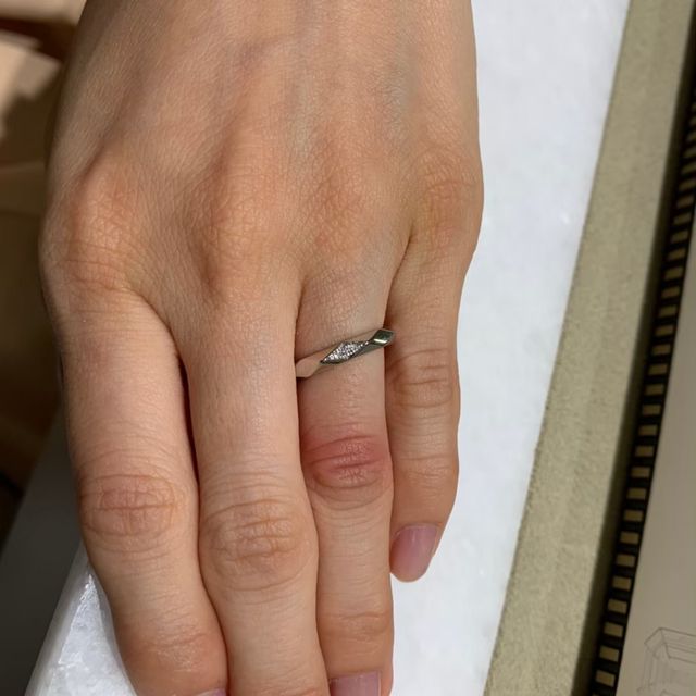 【ブシュロン(BOUCHERON)の口コミ】 デザイン性がブシュロンさん以外ではないような個性的なデザインだと感じ…