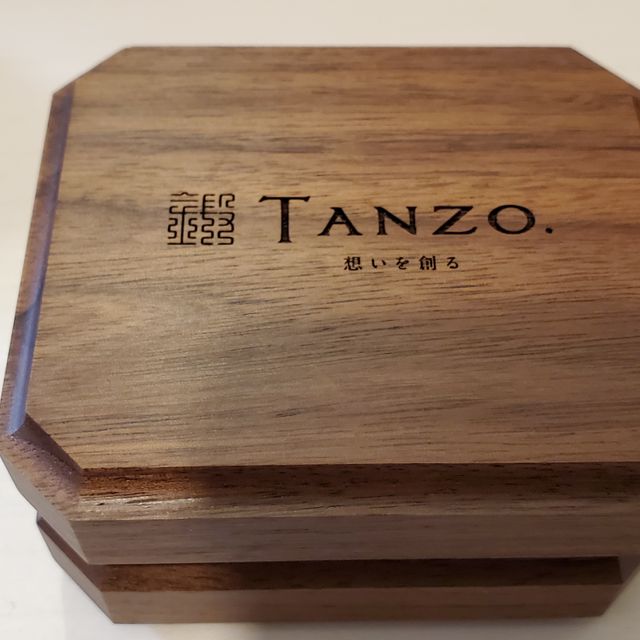 【TANZO.(鍛造指輪)の口コミ】 結婚指輪は長くずっと付けるものなので丈夫なものを探していました。雑誌…