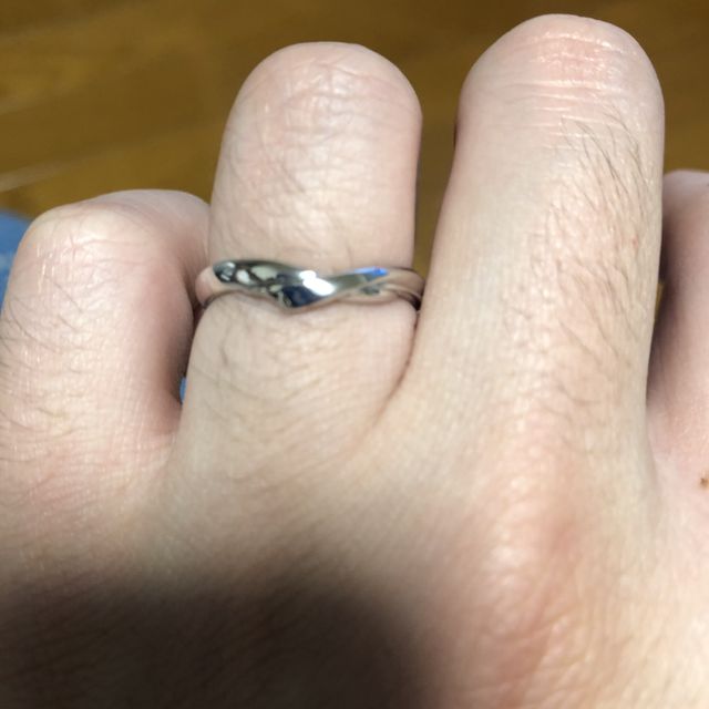 【アイプリモ(I-PRIMO)の口コミ】 デザイン。
他と違うデザインの指輪をつけたくて探していたら偶然見つけた…