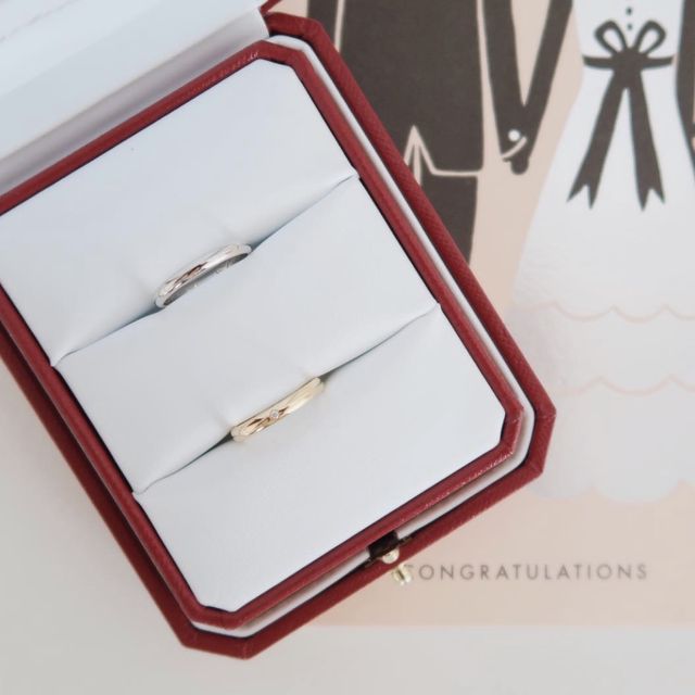 【カルティエ(Cartier)の口コミ】 ブランドは、もともとカルティエがいいと決めていました。
お互い仕事上で…