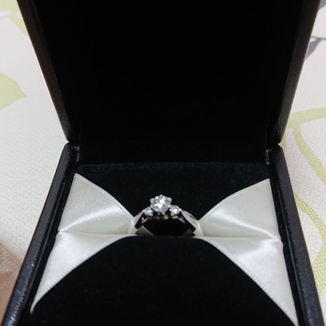 【エクセルコダイヤモンド(EXELCO DIAMOND)の口コミ】 いくつになっても身に付けられそうなデザインであったためです。ベルギー…