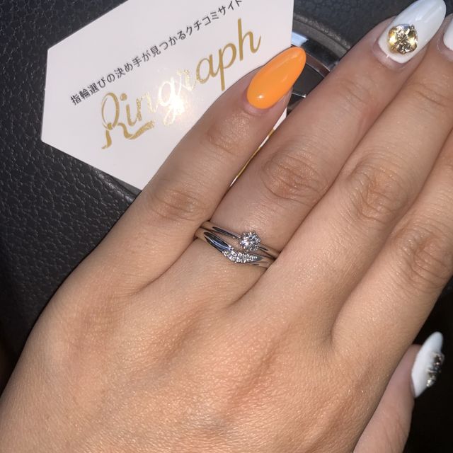 【銀座ダイヤモンドシライシの口コミ】 婚約指輪を彼にプロポーズの時にプレゼントしてもらい、婚約指輪のデザイ…