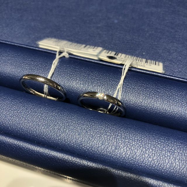 【銀座ダイヤモンドシライシの口コミ】 初めはウェーブのかかった指輪がかわいいなと思っていたのですが、たくさ…