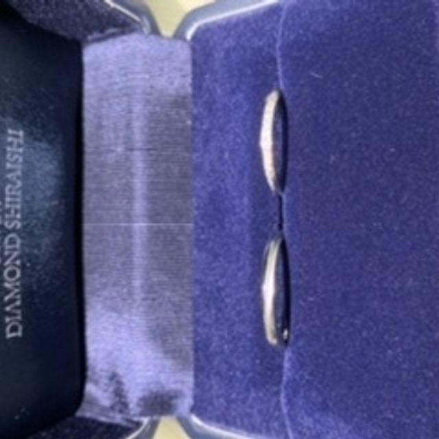 【銀座ダイヤモンドシライシの口コミ】 手の形に似合う指輪を選びました。いろいろ試着しましたが、このデザイン…