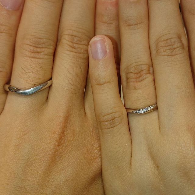 【TRECENTI(トレセンテ)の口コミ】 別の店舗で購入した婚約指輪と組み合わせて、
一番良いイメージなのを選び…