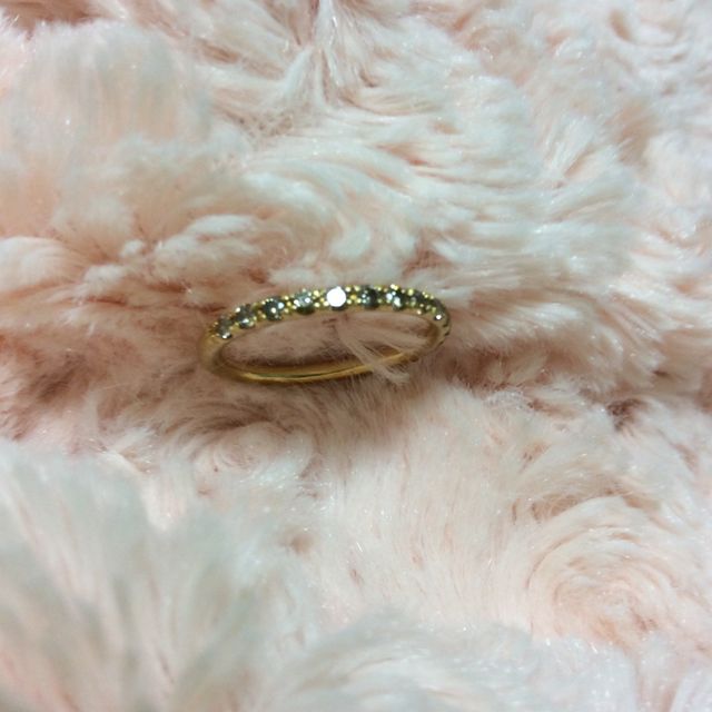 【Aki-Oka ジュエリー工匠の口コミ】 オリジナルのデザインの指輪が作れたことです。豪華な印象の指輪ではなく…