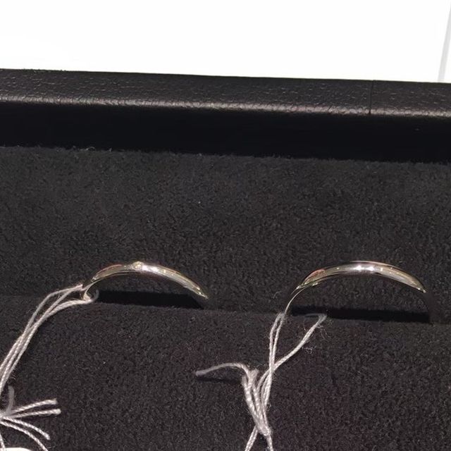 【ティファニー(Tiffany & Co.)の口コミ】 いろいろなゆびわがありましたが、一番シンプルでオーソドックスなタイプ…