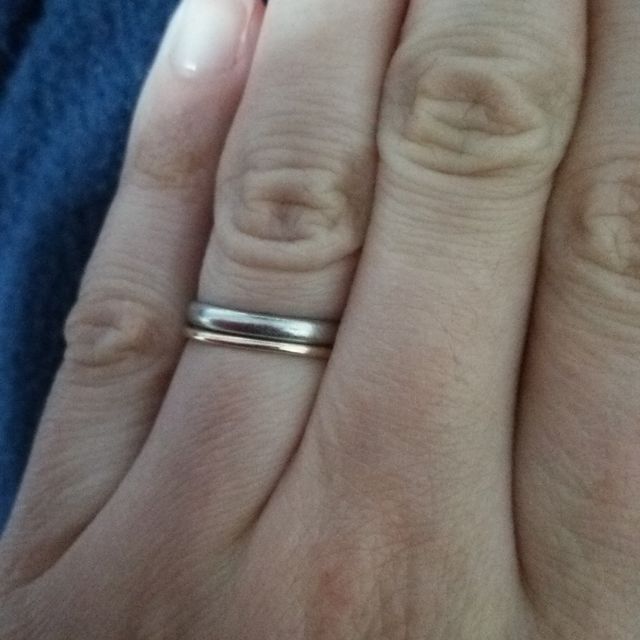 【SCARABE(スカラベ)の口コミ】 当初の希望としては、ティファニーの結婚指輪を考えていました。
でも、結…