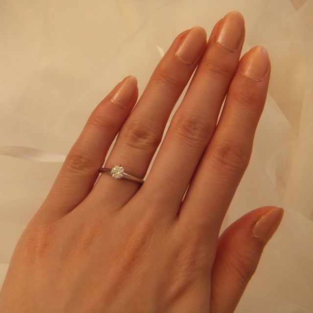 【ティファニー(Tiffany & Co.)の口コミ】 デザインがシンプルで流行り廃れがない為、ずっと愛用できるところが良い…