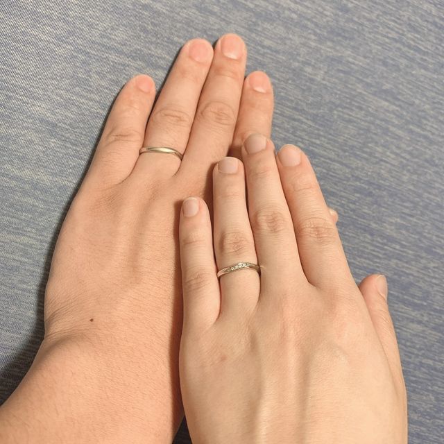 【銀座ダイヤモンドシライシの口コミ】 指輪のデザインが1番ですが、小さくても輝きが美しいダイヤモンドのカット…