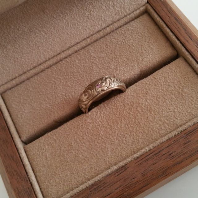 【FIRST DIAMOND(ファーストダイヤモンド)の口コミ】 人と違うのがよく、グアムで挙式を決めていたのでハワイアンジュエリーが…