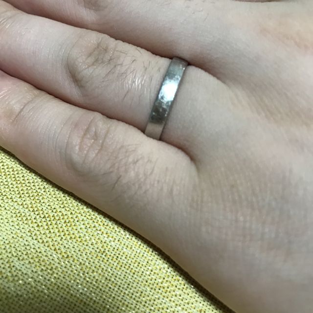 【ギンザタナカブライダル(GINZA TANAKA BRIDAL)の口コミ】 シンプルなデザインと、ダイヤが縦に二つ並んであるデザインが他には無か…