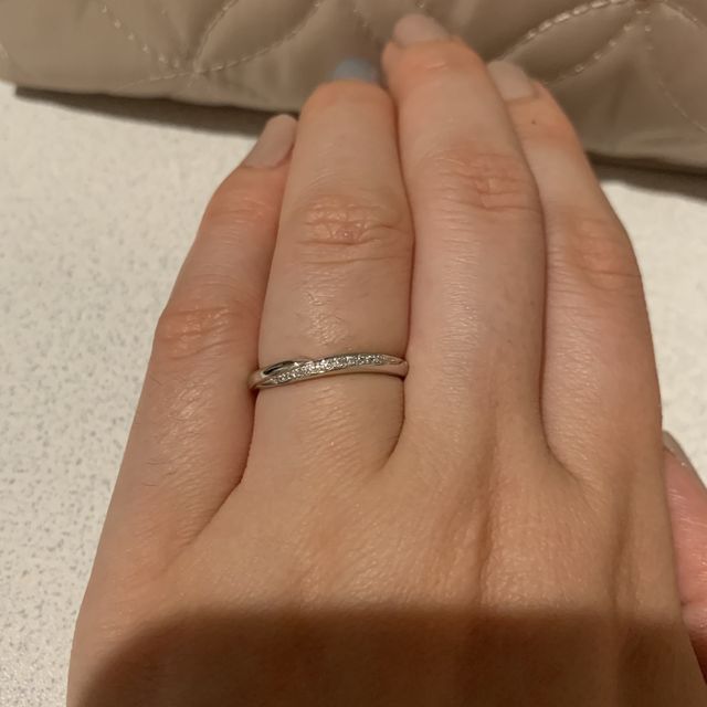 【銀座ダイヤモンドシライシの口コミ】 デザインがよかったです。細かいダイヤも沢山着いていて、とても綺麗です…