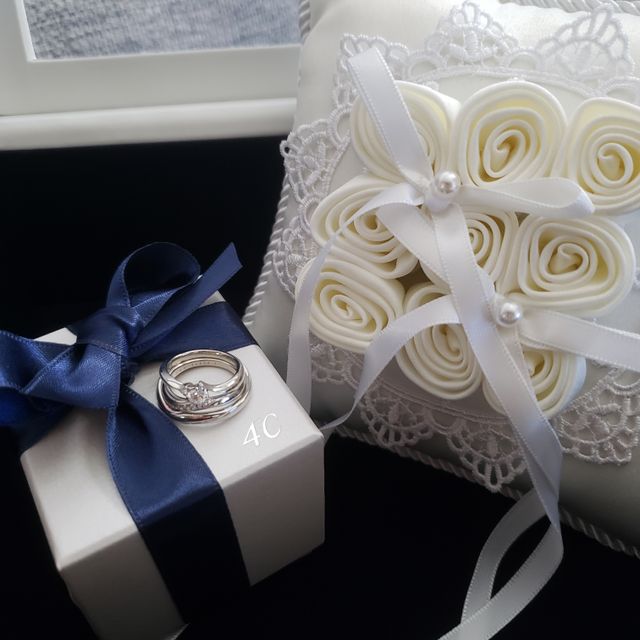 【4℃ BRIDAL(ヨンドシーブライダル)の口コミ】 指輪選びに何店舗か見たのですが、価格と満足の行くデザインが見つかりま…