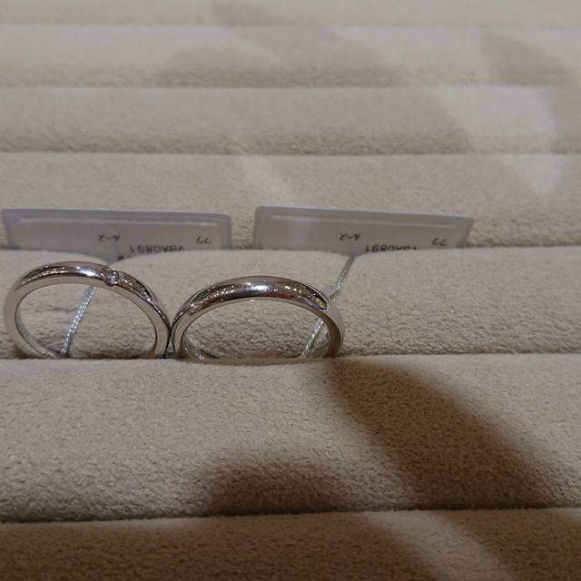 【TRECENTI(トレセンテ)の口コミ】 男性のものは太さがあり、プラチナのみでシンプルですがとても着け心地が…