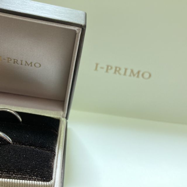 【アイプリモ(I-PRIMO)の口コミ】 いくつかつけさせて頂いて、その中にシンプルなものからダイヤが沢山着い…