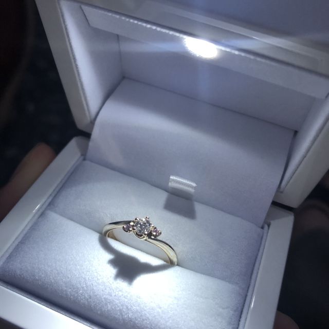 【杢目金屋(もくめがねや)の口コミ】 結婚を考え始めた頃にどんな指輪がいいかな〜と調べていた時、杢目金屋の…